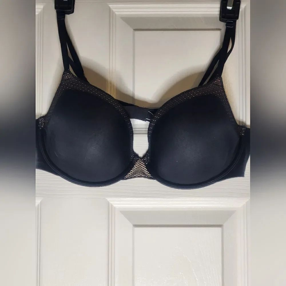 Victoria's Secret 38C  Black Full Covered Padded Underwired Women's Bra
